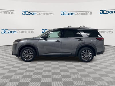 2023 Nissan Pathfinder SL