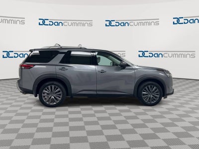 2023 Nissan Pathfinder SL