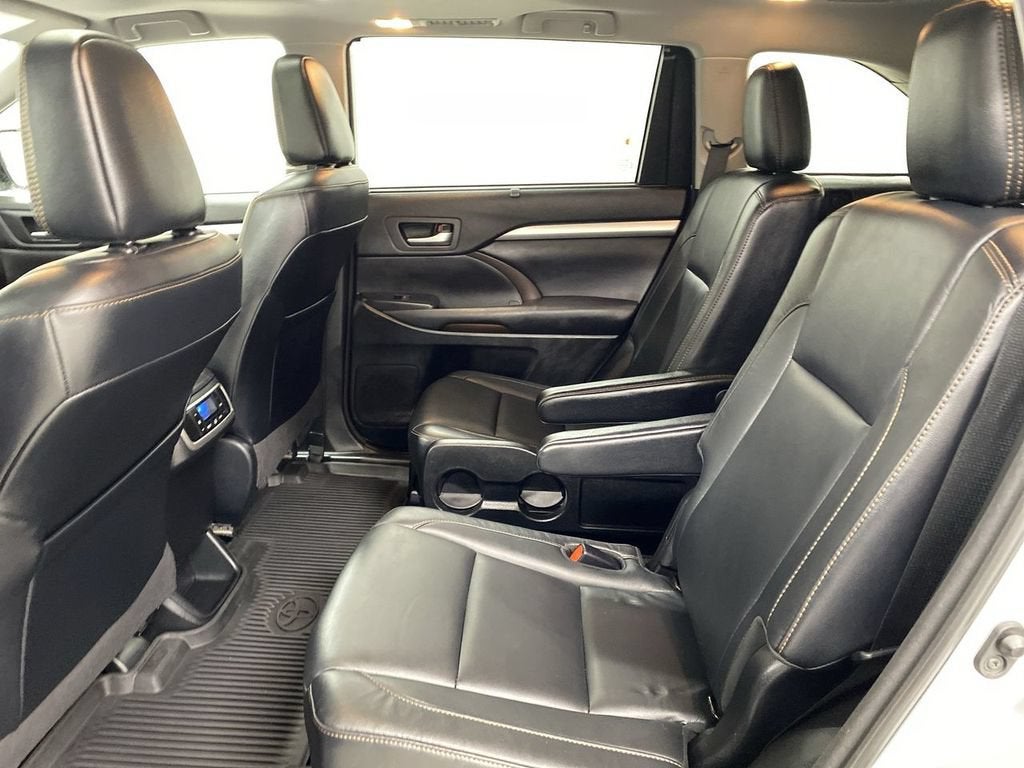 2018 Toyota Highlander SE