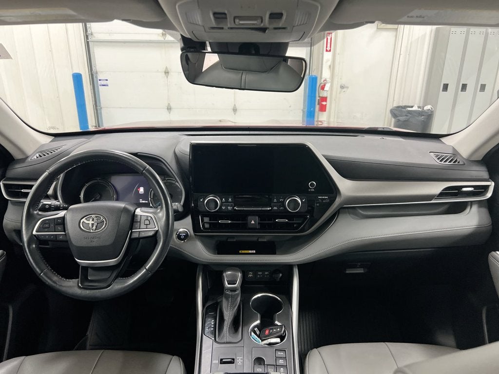 2023 Toyota Highlander Hybrid XLE