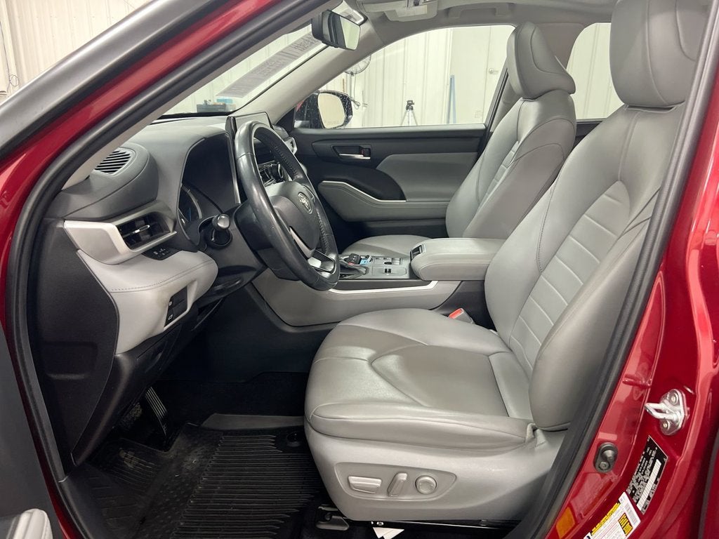 2023 Toyota Highlander Hybrid XLE