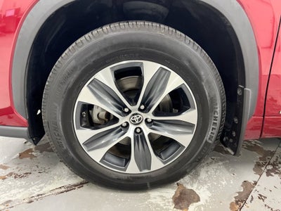 2023 Toyota Highlander Hybrid XLE