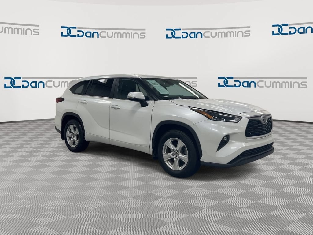 2025 Toyota Highlander LE