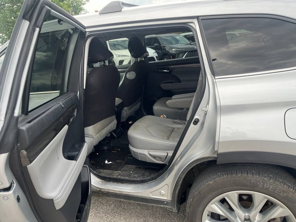 2023 Toyota Highlander L