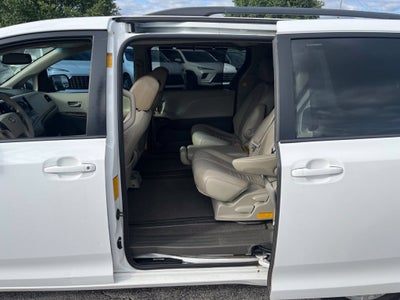 2013 Toyota Sienna XLE AAS