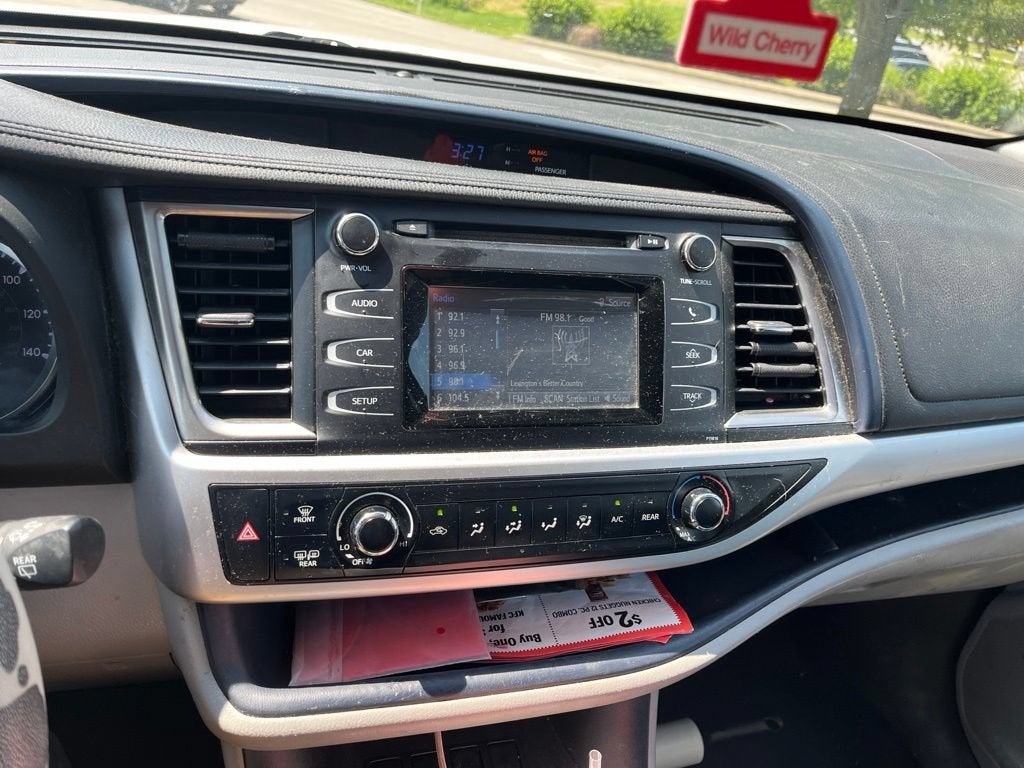 2019 Toyota Highlander LE