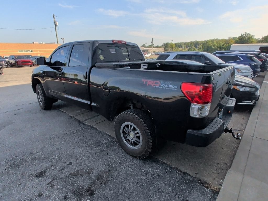 2012 Toyota Tundra 4WD Truck Double Cab 5.7L FFV V8 6-Spd AT (Natl)