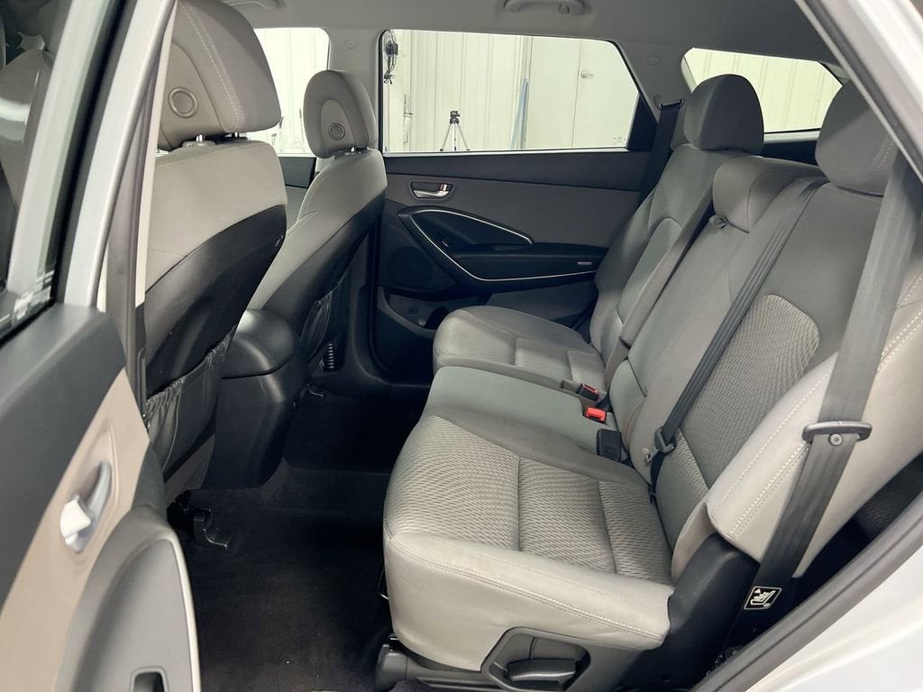 2017 Hyundai Santa Fe SE