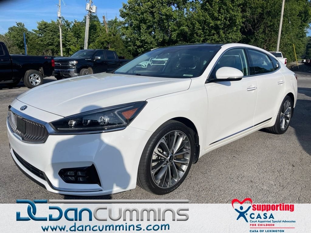 2019 Kia Cadenza Technology's photo