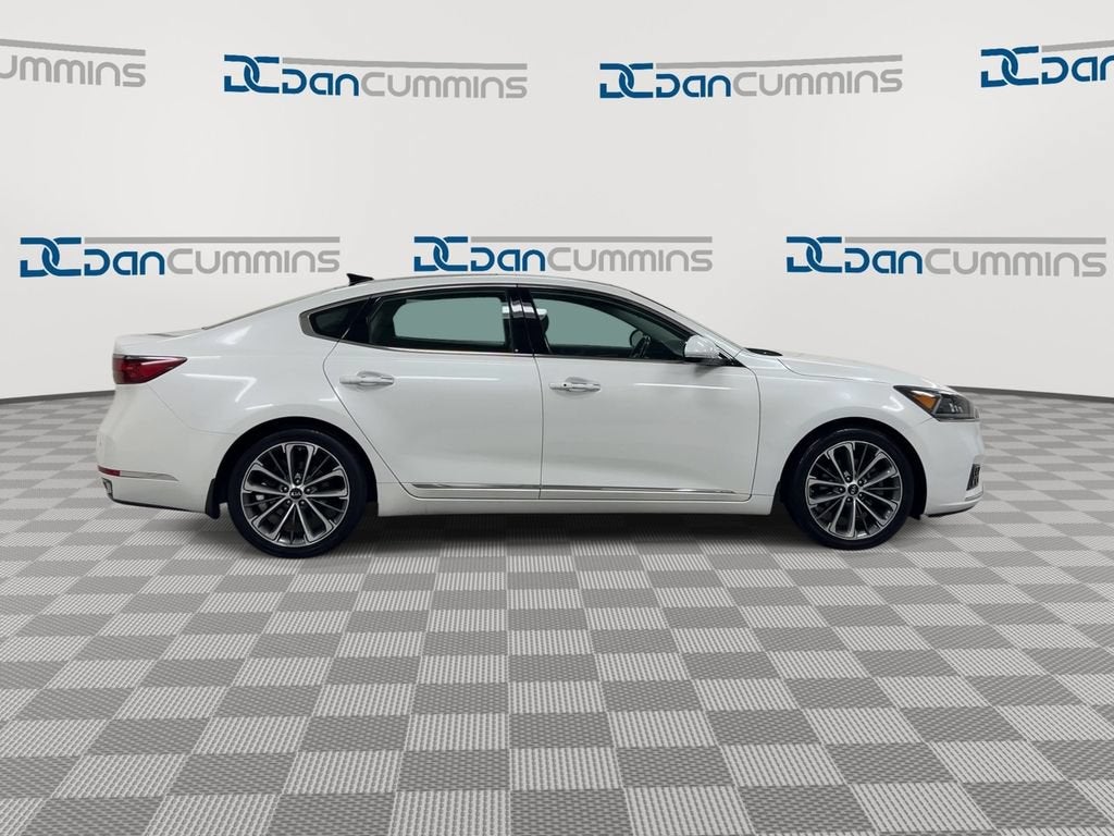 2019 Kia Cadenza Technology