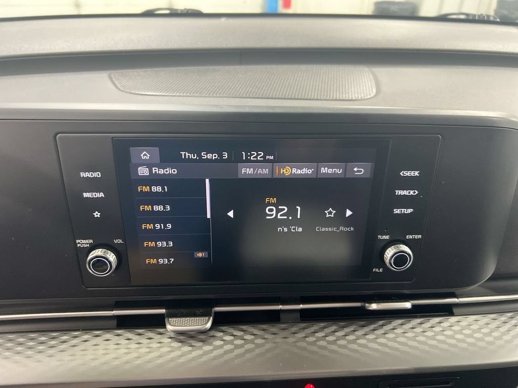 2023 Kia Carnival LX