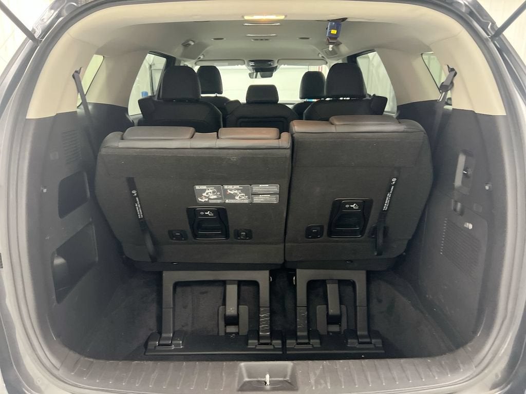 2023 Kia Carnival LX