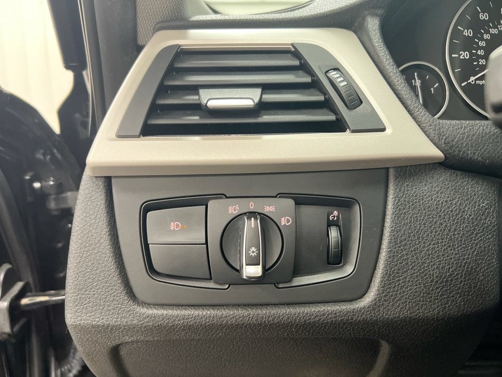 2015 BMW 3 Series 320i