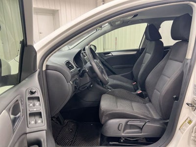 2011 Volkswagen Golf 4dr HB Auto