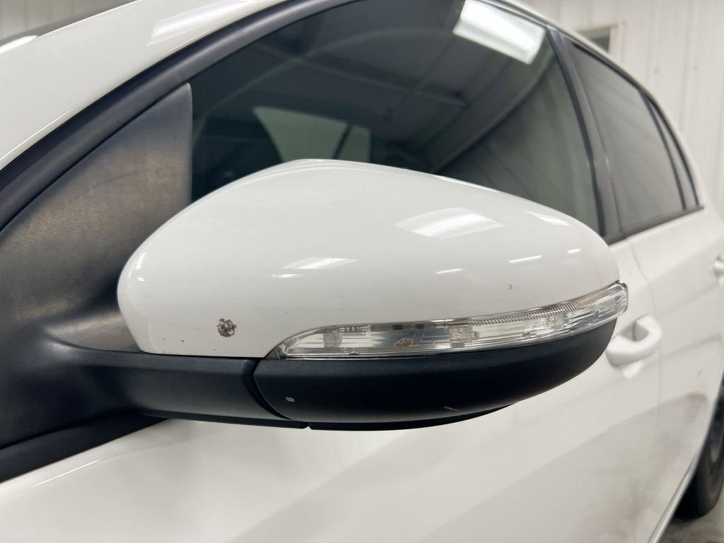 2011 Volkswagen Golf 4dr HB Auto