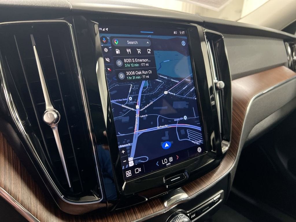 2023 Volvo XC60 Plus Bright Theme