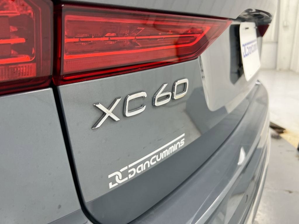 2023 Volvo XC60 Plus Bright Theme