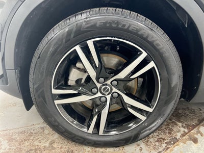 2023 Volvo XC40 Core