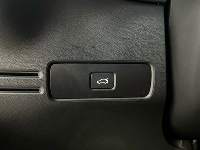 2024 Volvo XC40 Plus Dark Theme