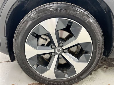 2024 Volvo XC40 Plus Dark Theme