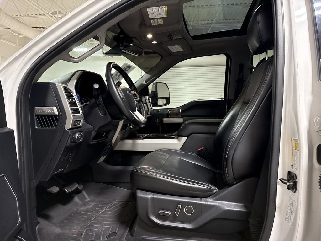 2017 Ford Super Duty F-250 SRW Lariat