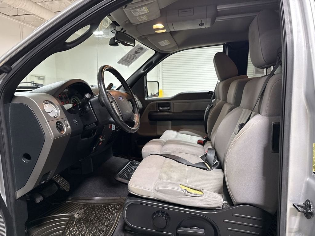 2005 Ford F-150 XLT