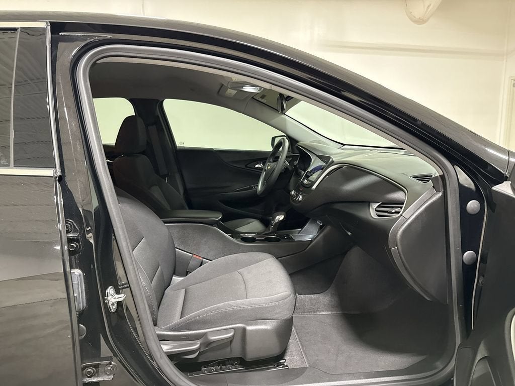 2024 Chevrolet Malibu LS