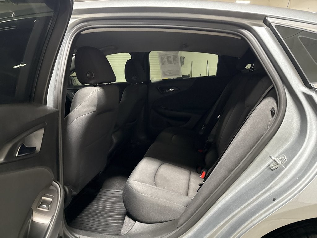 2023 Chevrolet Malibu LS