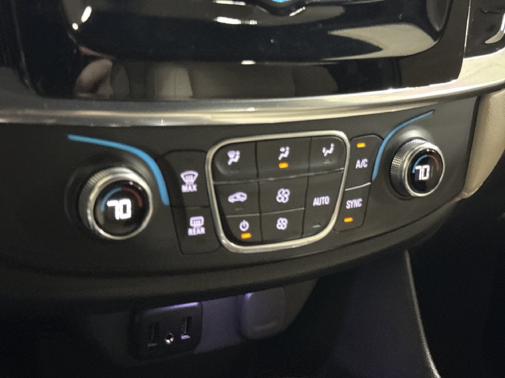 2022 Chevrolet Traverse LS