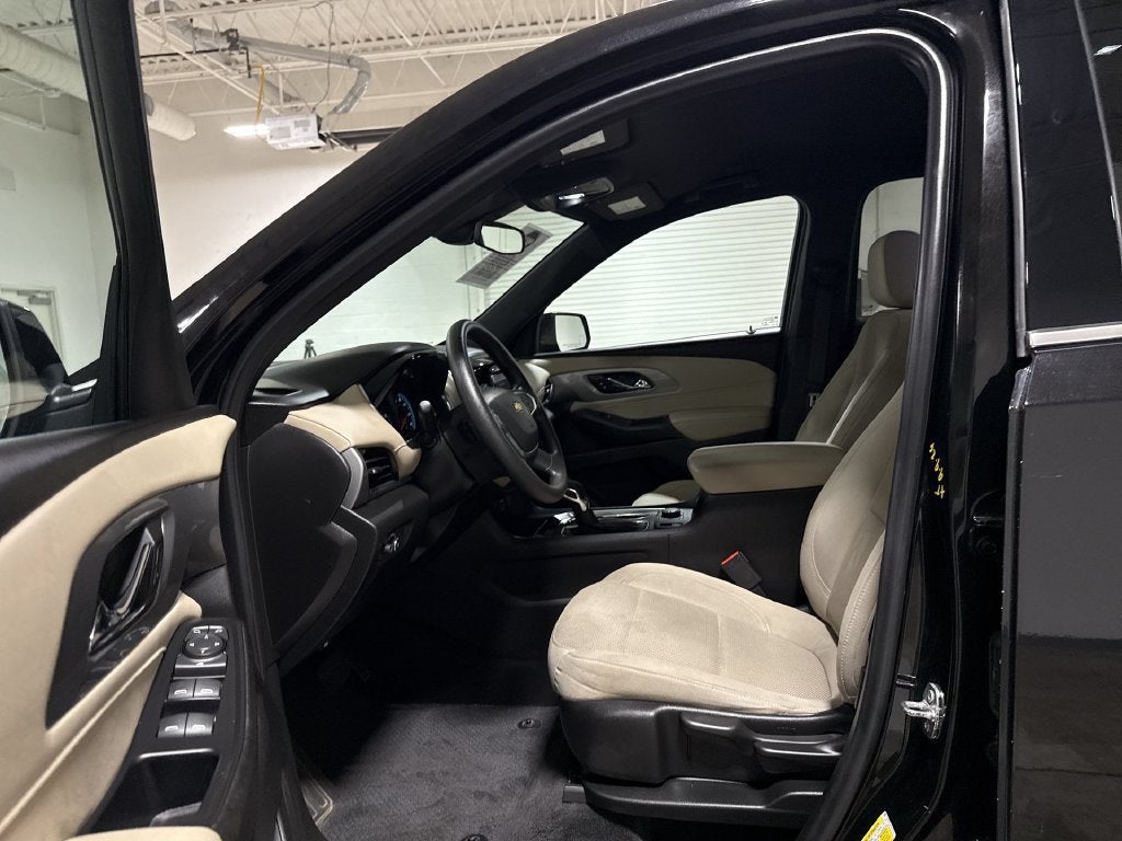 2022 Chevrolet Traverse LS