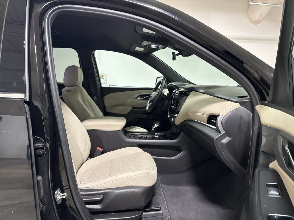 2022 Chevrolet Traverse LS