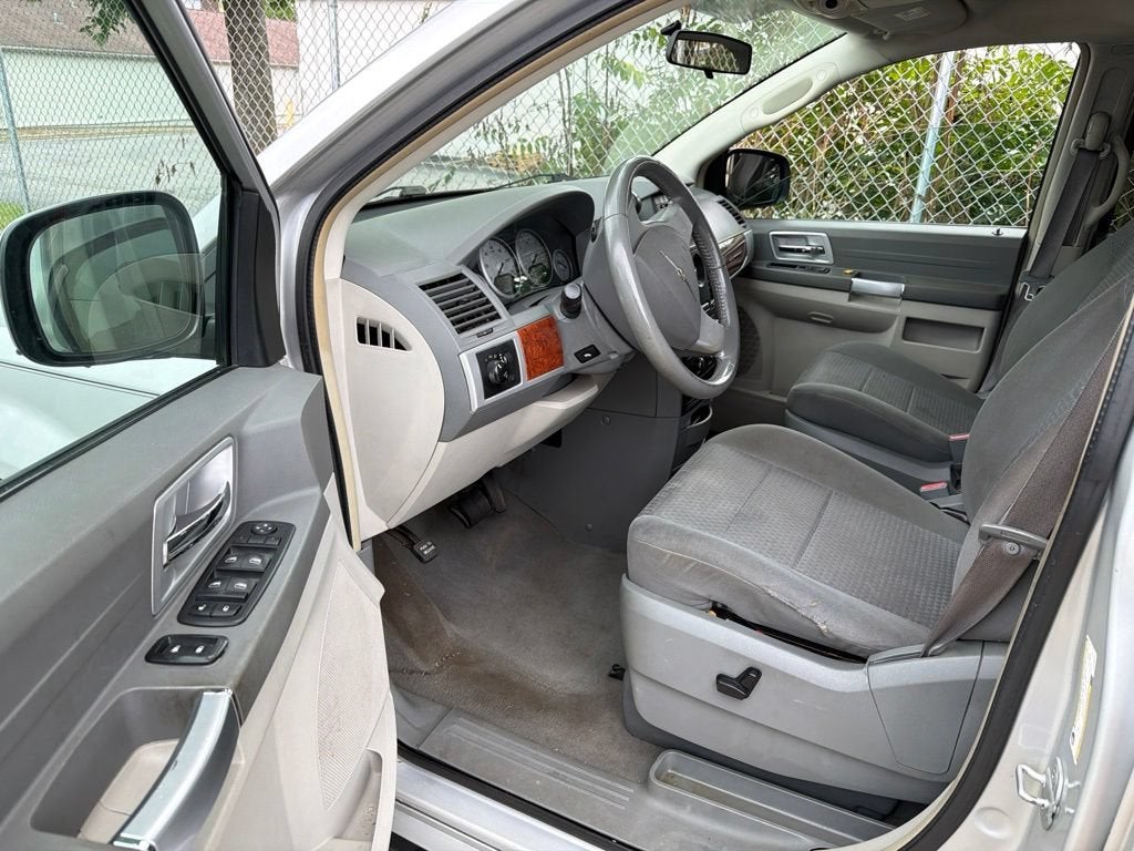 2008 Chrysler Town & Country Touring