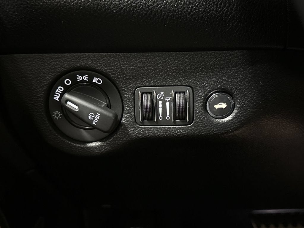 2018 Dodge Challenger SXT Plus