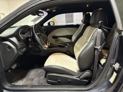 2018 Dodge Challenger SXT Plus