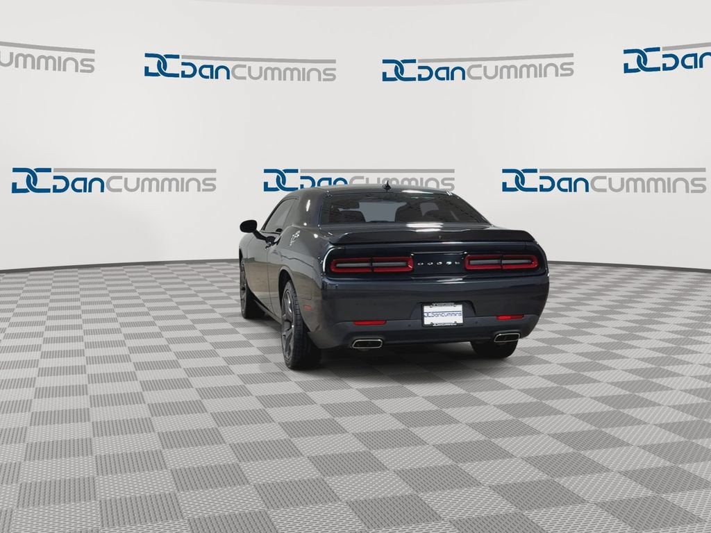 2018 Dodge Challenger SXT Plus