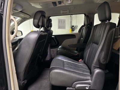 2014 Chrysler Town & Country Touring
