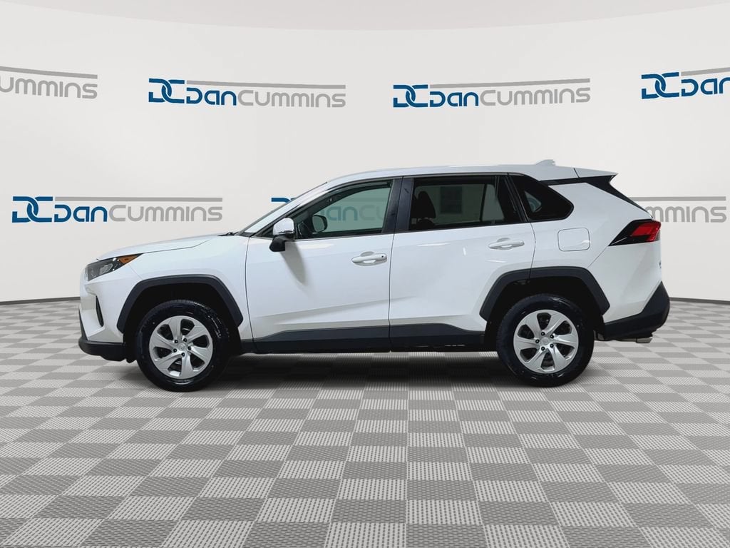 2022 Toyota RAV4 LE