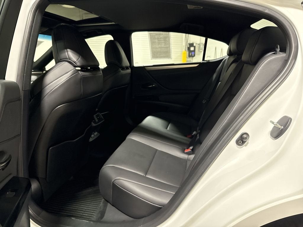 2023 Lexus ES ES 350 F SPORT Handling