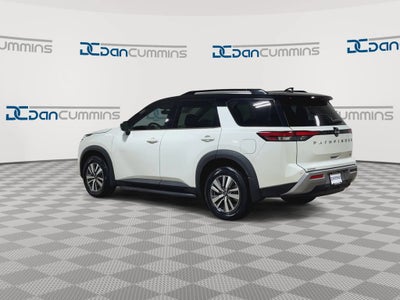 2024 Nissan Pathfinder SL