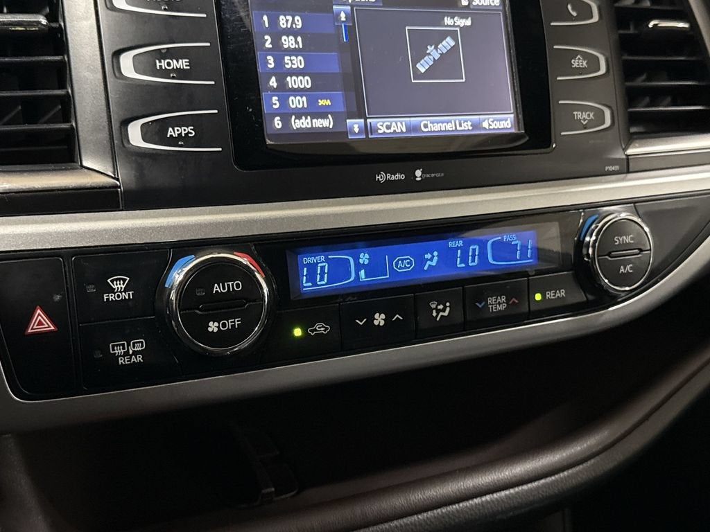 2015 Toyota Highlander LE