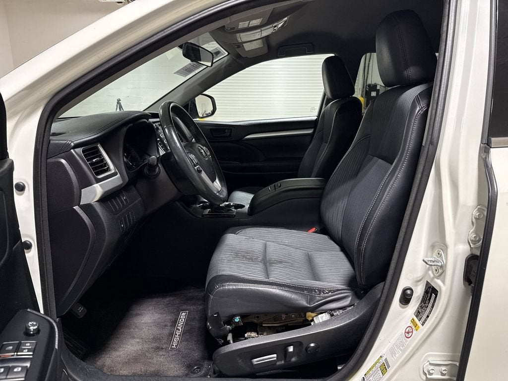 2015 Toyota Highlander LE