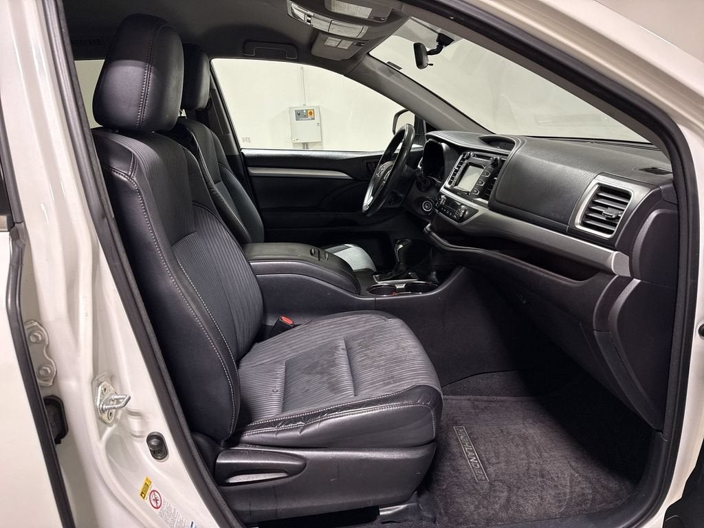 2015 Toyota Highlander LE