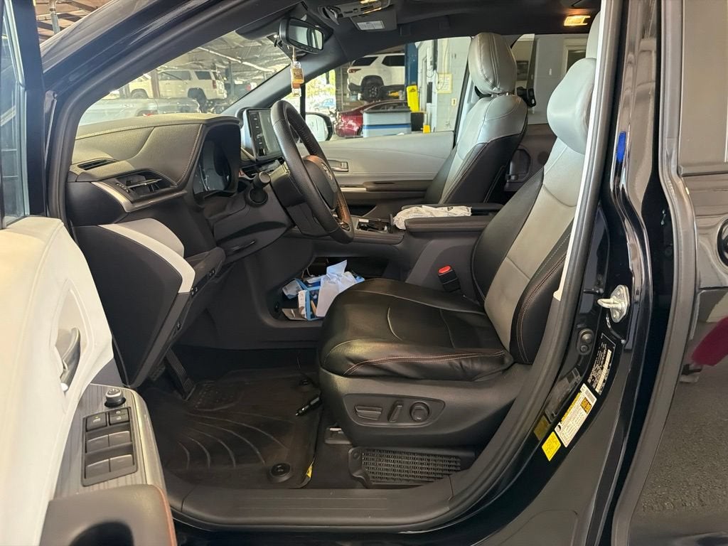 2023 Toyota Sienna XSE
