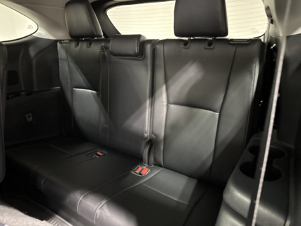 2023 Toyota Highlander Hybrid Platinum