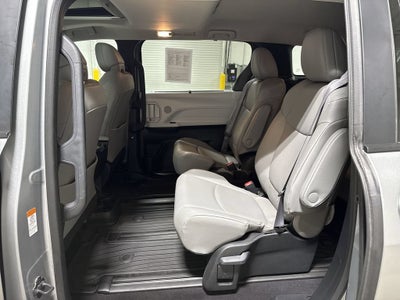 2025 Toyota Sienna XLE