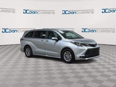 2025 Toyota Sienna XLE