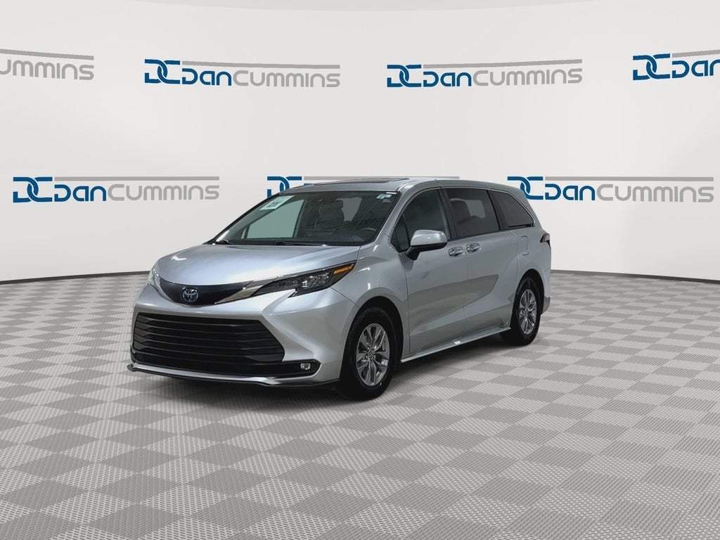 2025 Toyota Sienna XLE