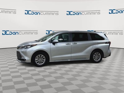 2025 Toyota Sienna XLE