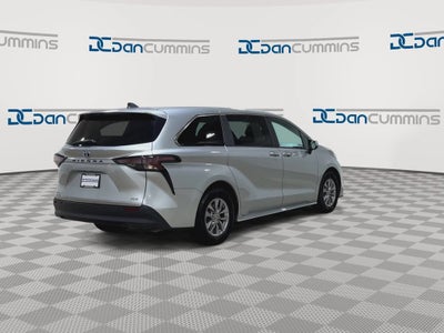 2025 Toyota Sienna XLE