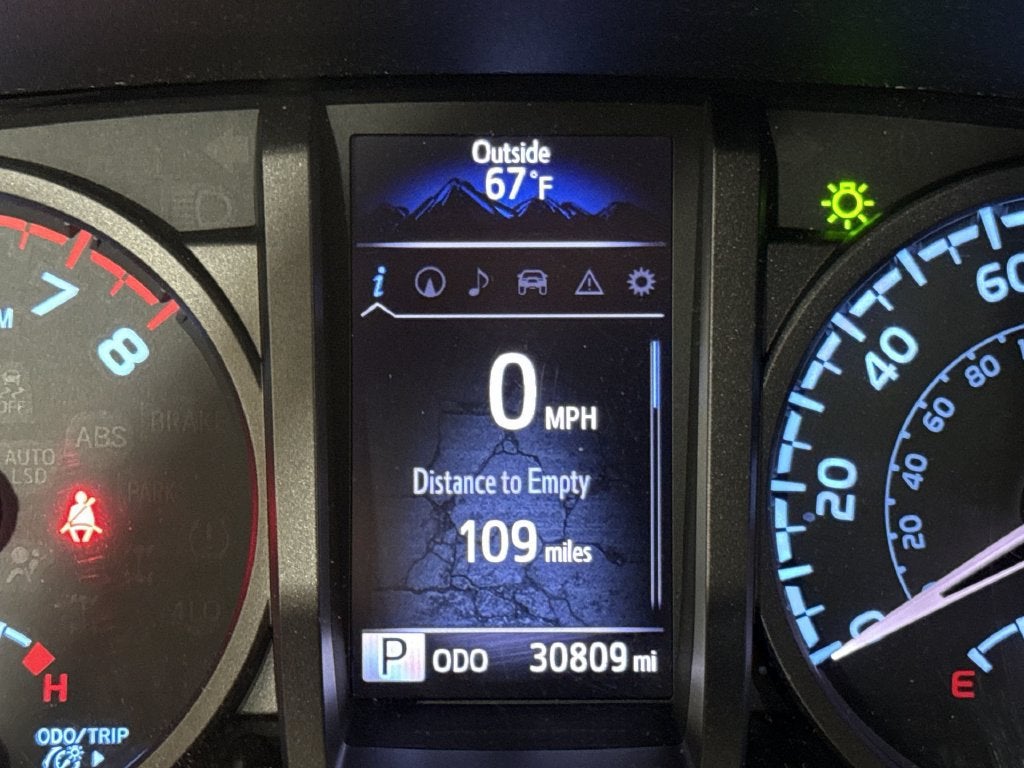 2016 Toyota Tacoma SR